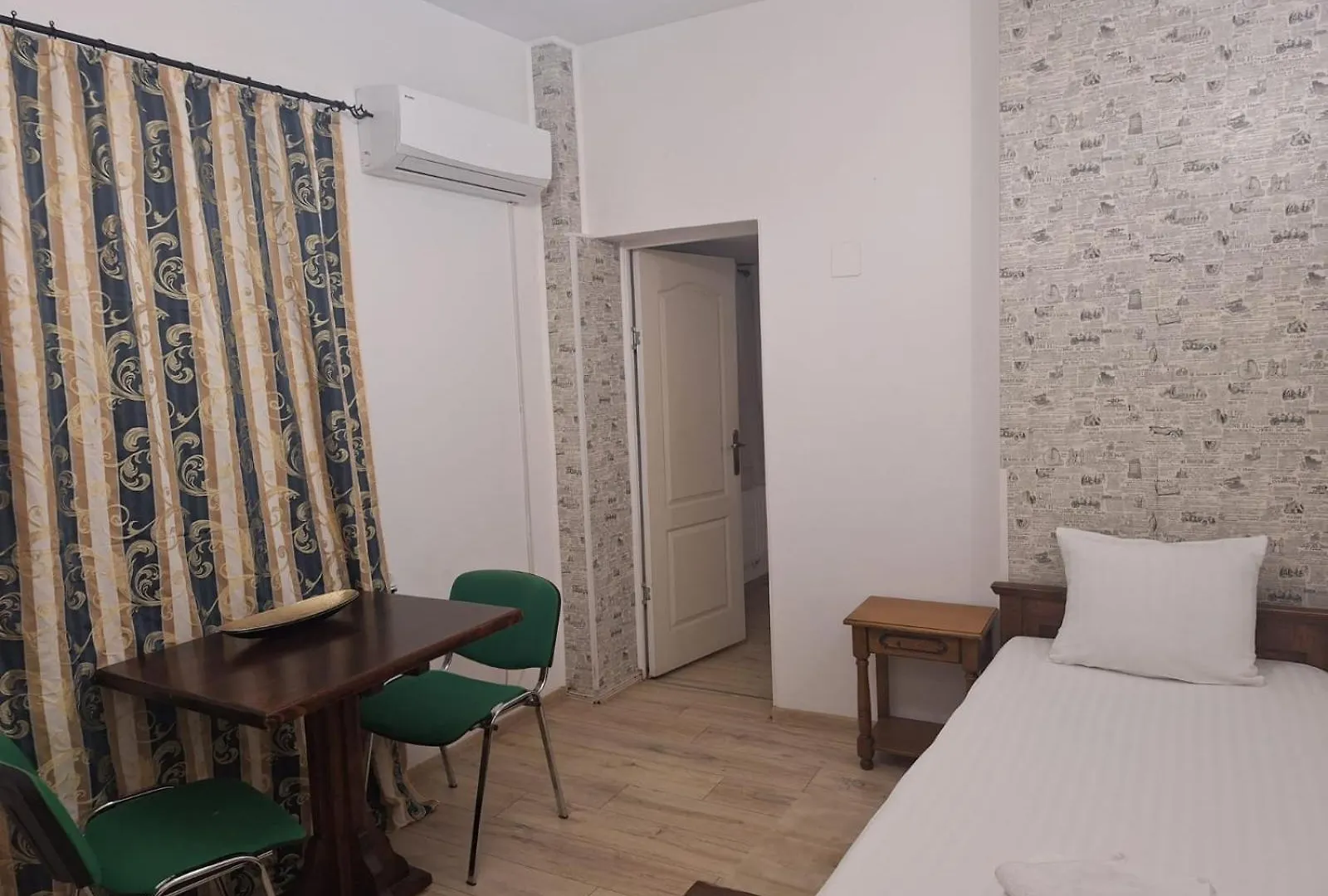 Vila Ris Piata Romana 부쿠레슈티 게스트하우스