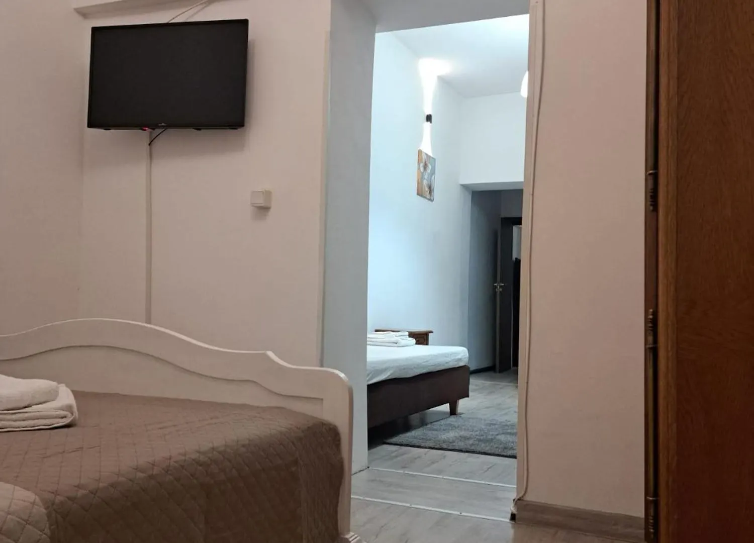 게스트하우스 Vila Ris Piata Romana 부쿠레슈티