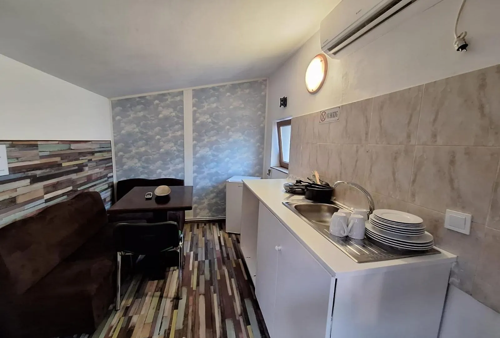 게스트하우스 Vila Ris Piata Romana 부쿠레슈티